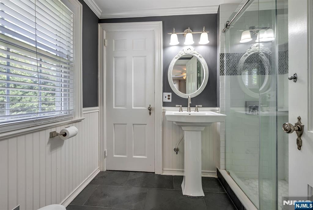 243 Hempstead Road Ridgewood, NJ 07450 - Photo 27 of 36