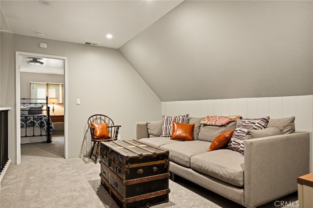 435 Riviera Drive Lake Arrowhead, CA 92352 - Photo 34 of 39 a living room with furniture and a bathroom