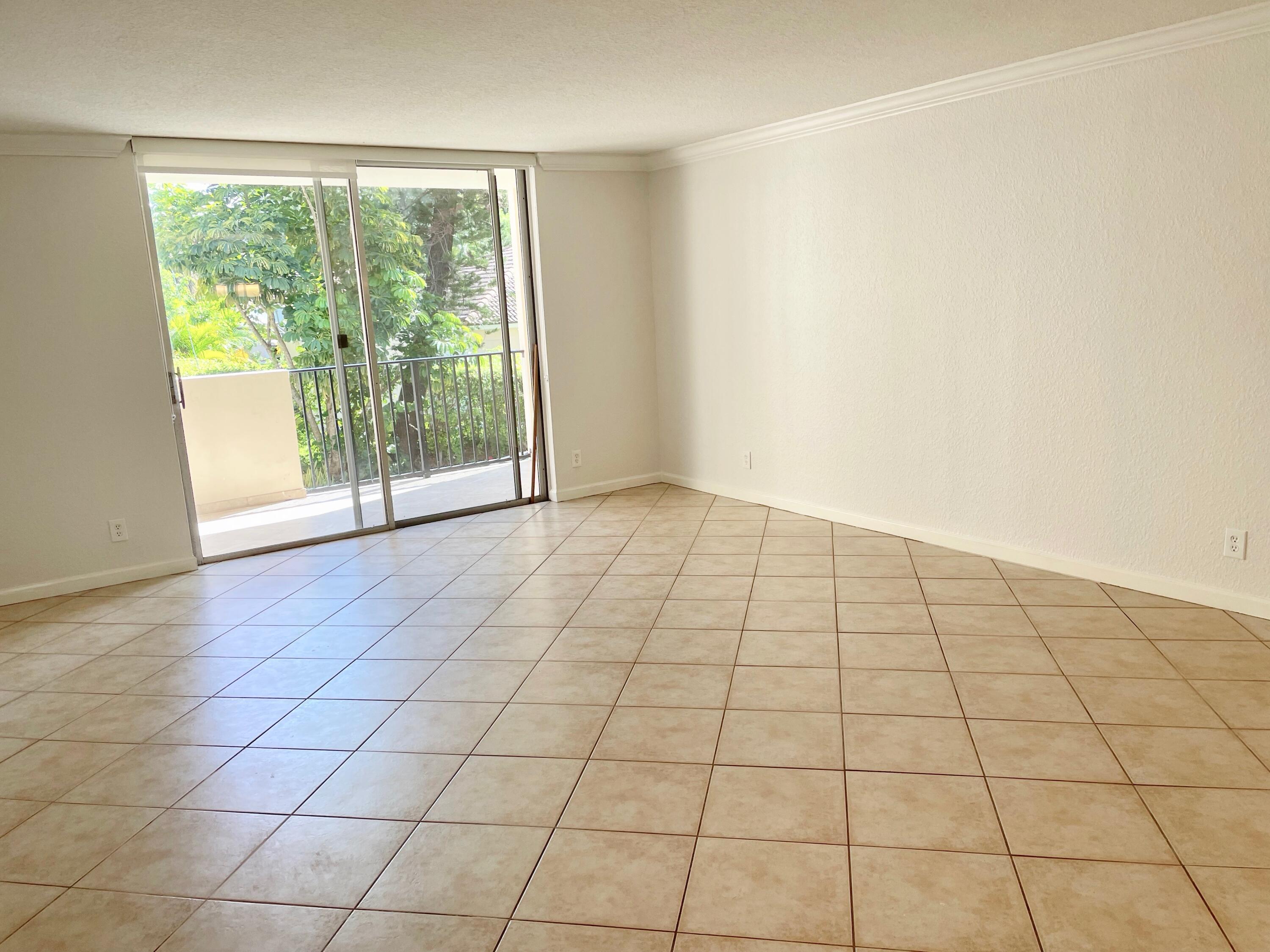 1000 Spanish River Road, Unit 2N Boca Raton, FL 33432 - Photo 18 of 58 IMG_2173