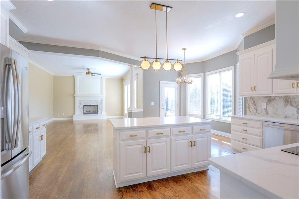 19011 West 99th Street Lenexa, KS 66220 - Photo 12 of 40