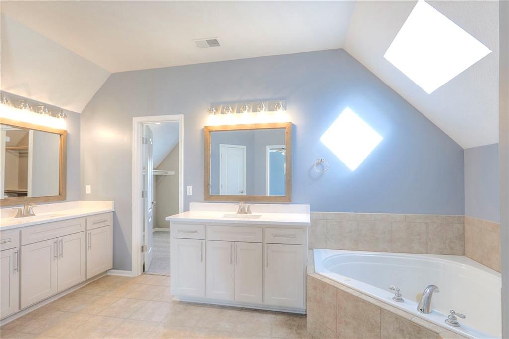 19011 West 99th Street Lenexa, KS 66220 - Photo 24 of 40