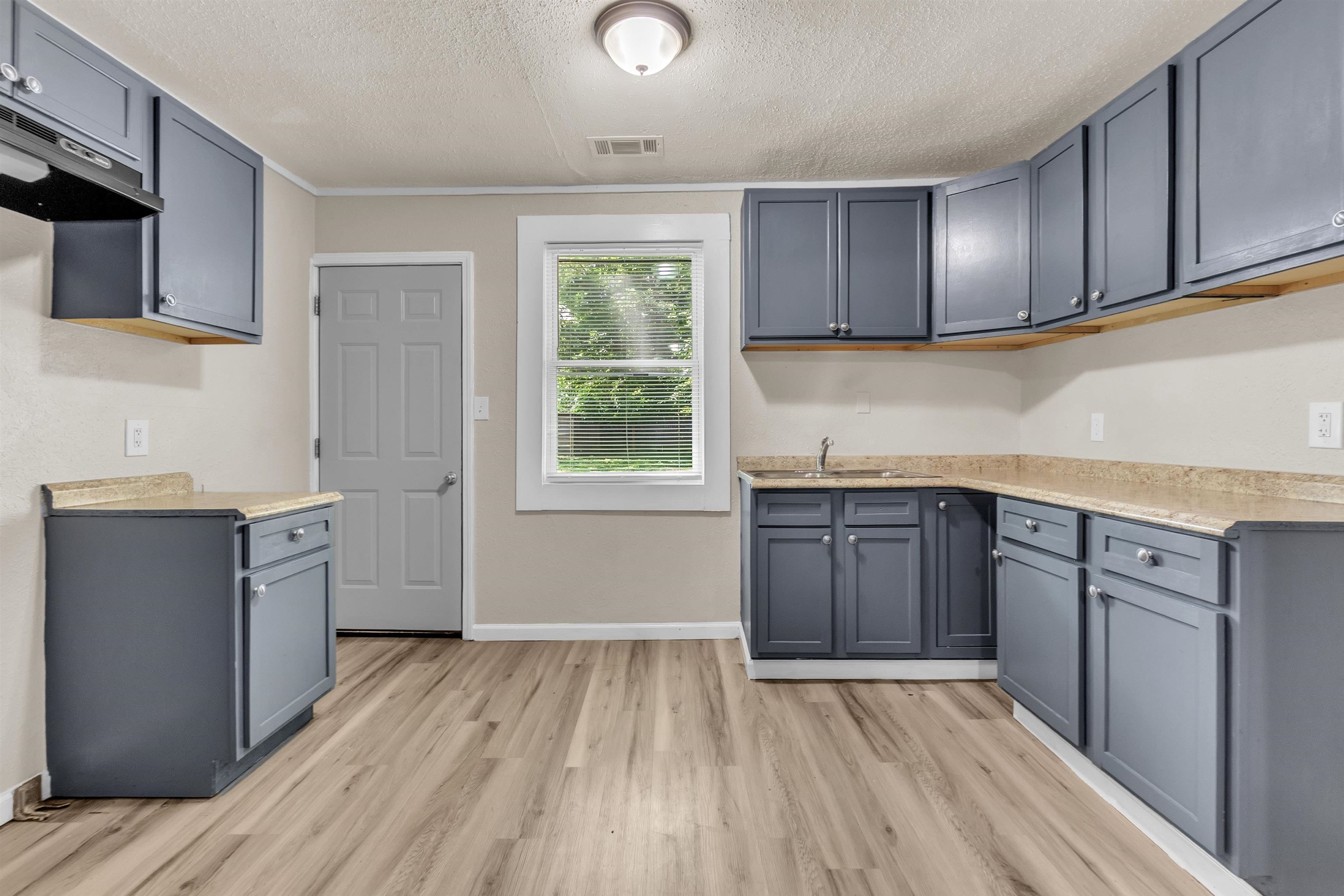 3267 Allison Avenue Memphis, TN 38112 - Photo 7 of 22