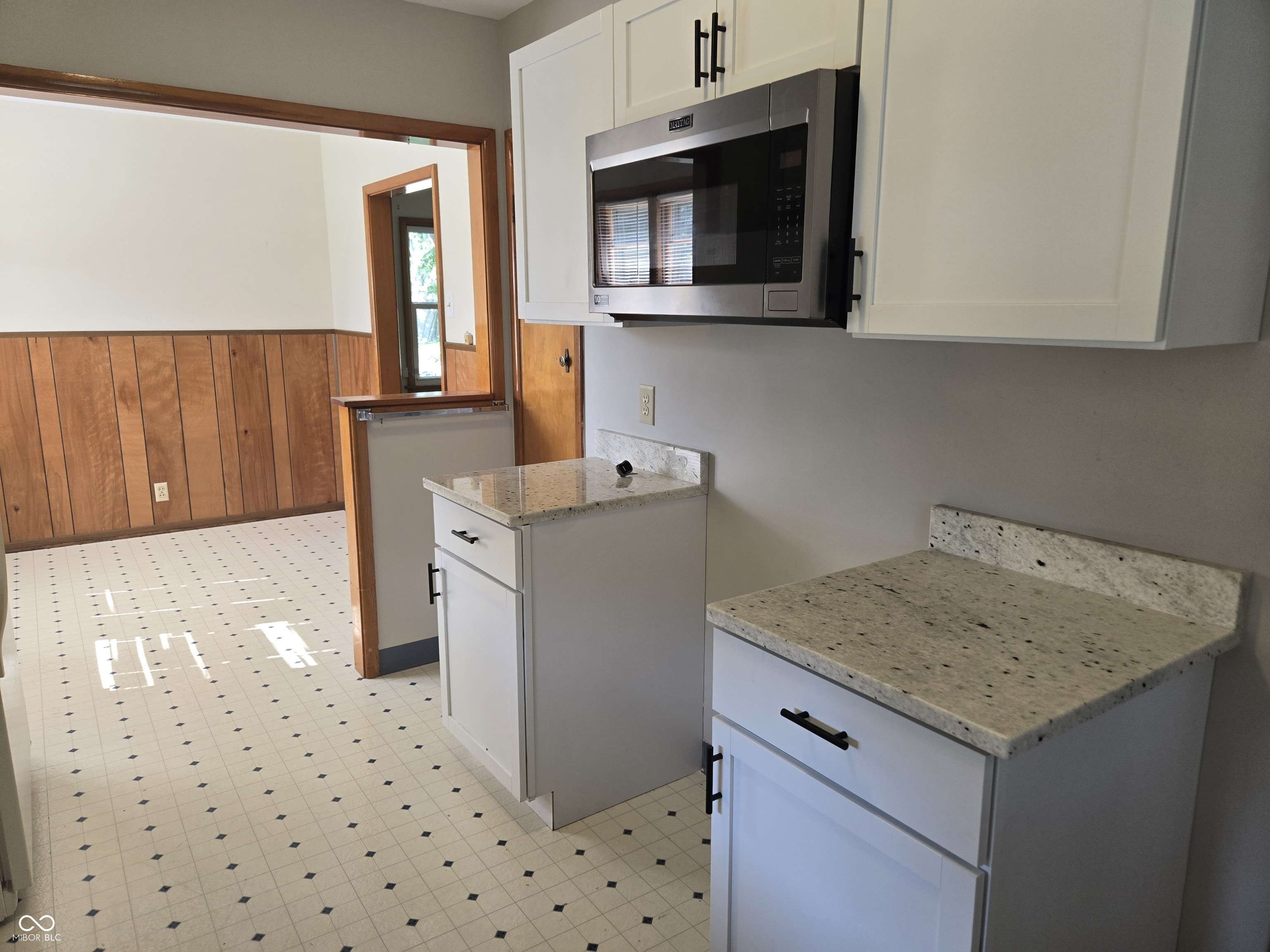302 Maxwell Road Indianapolis, IN 46217 - Photo 18 of 41 Gallery Image 18