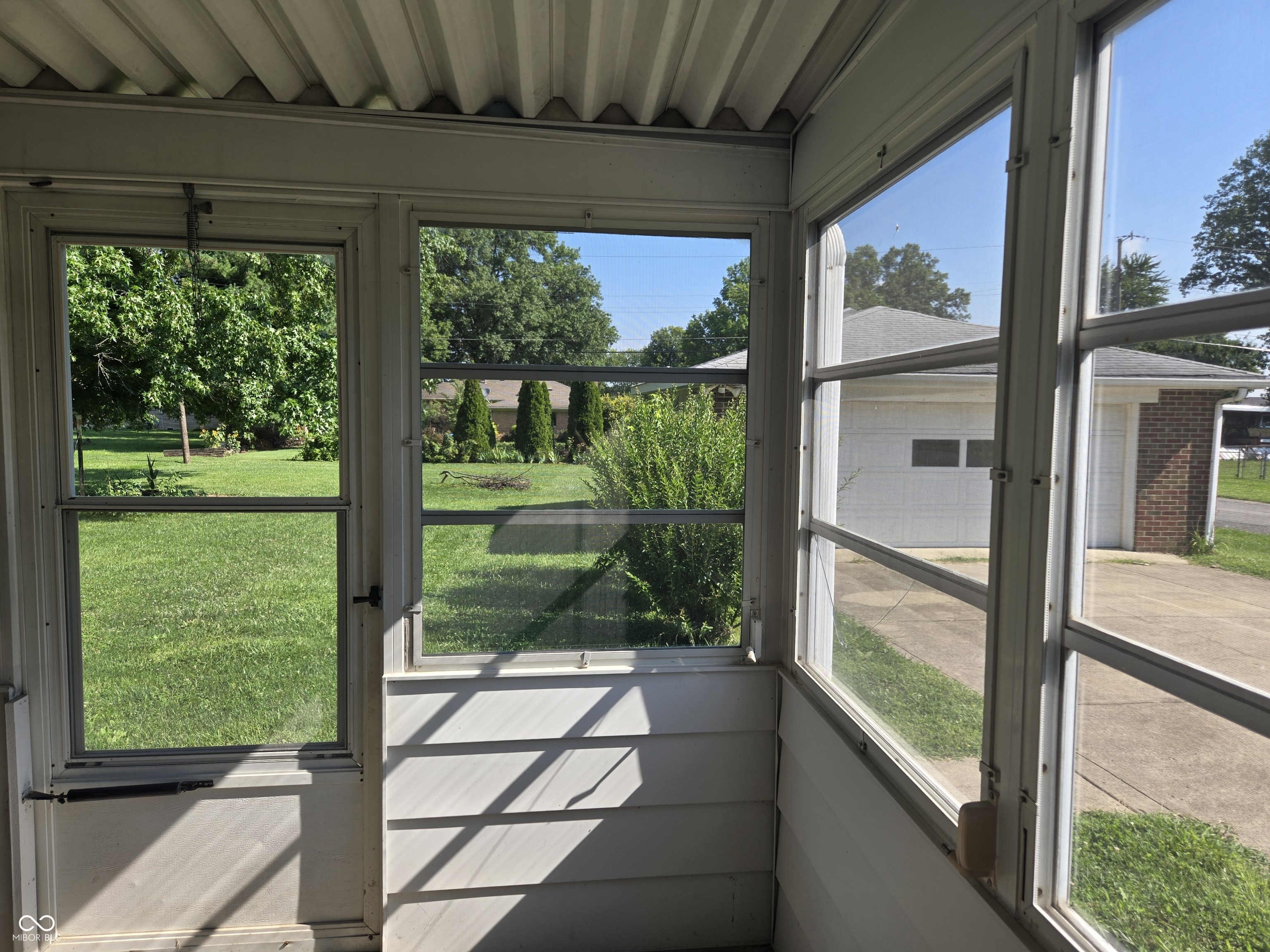 302 Maxwell Road Indianapolis, IN 46217 - Photo 34 of 41 Gallery Image 34