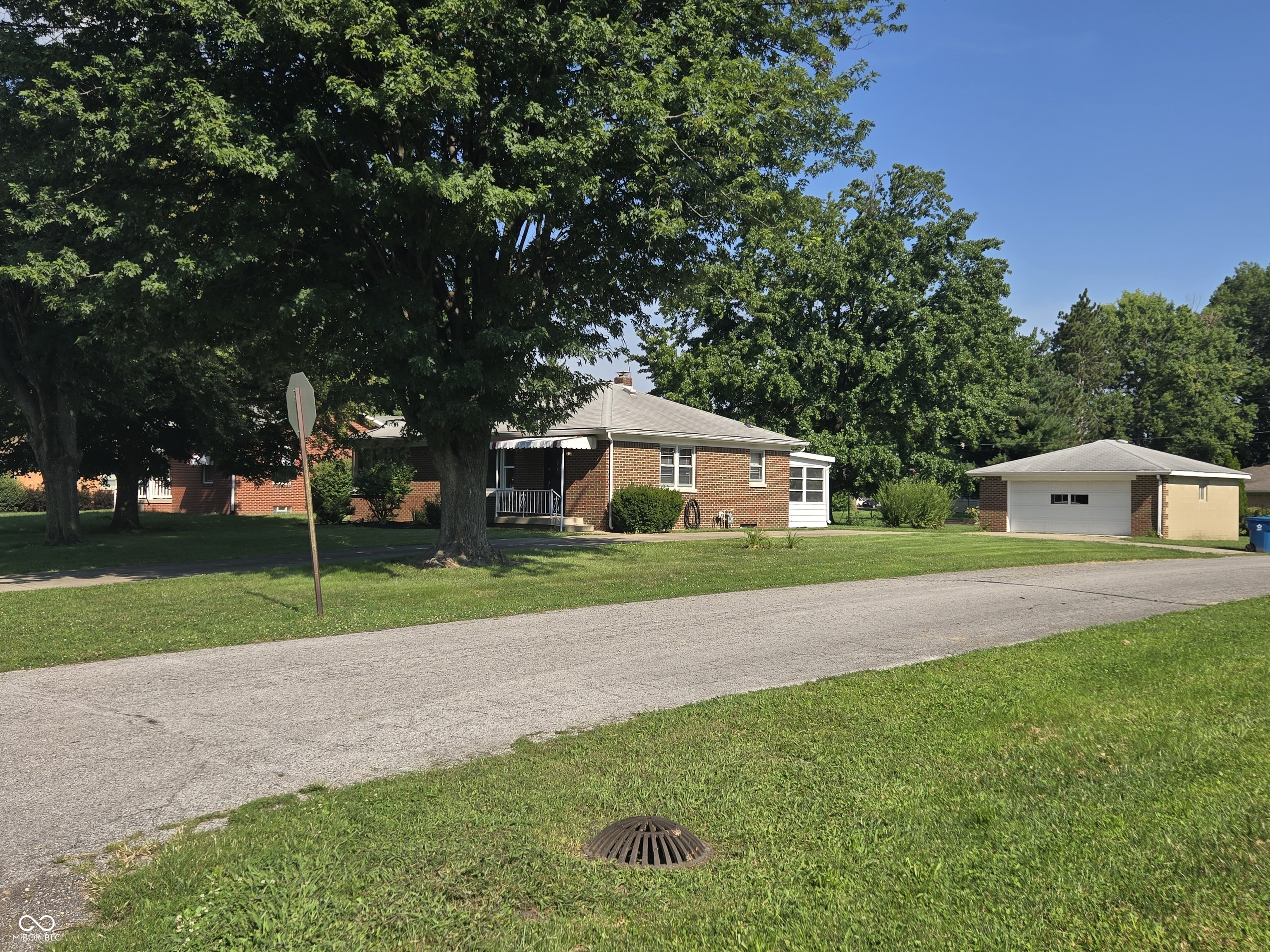 302 Maxwell Road Indianapolis, IN 46217 - Photo 37 of 41 Gallery Image 37