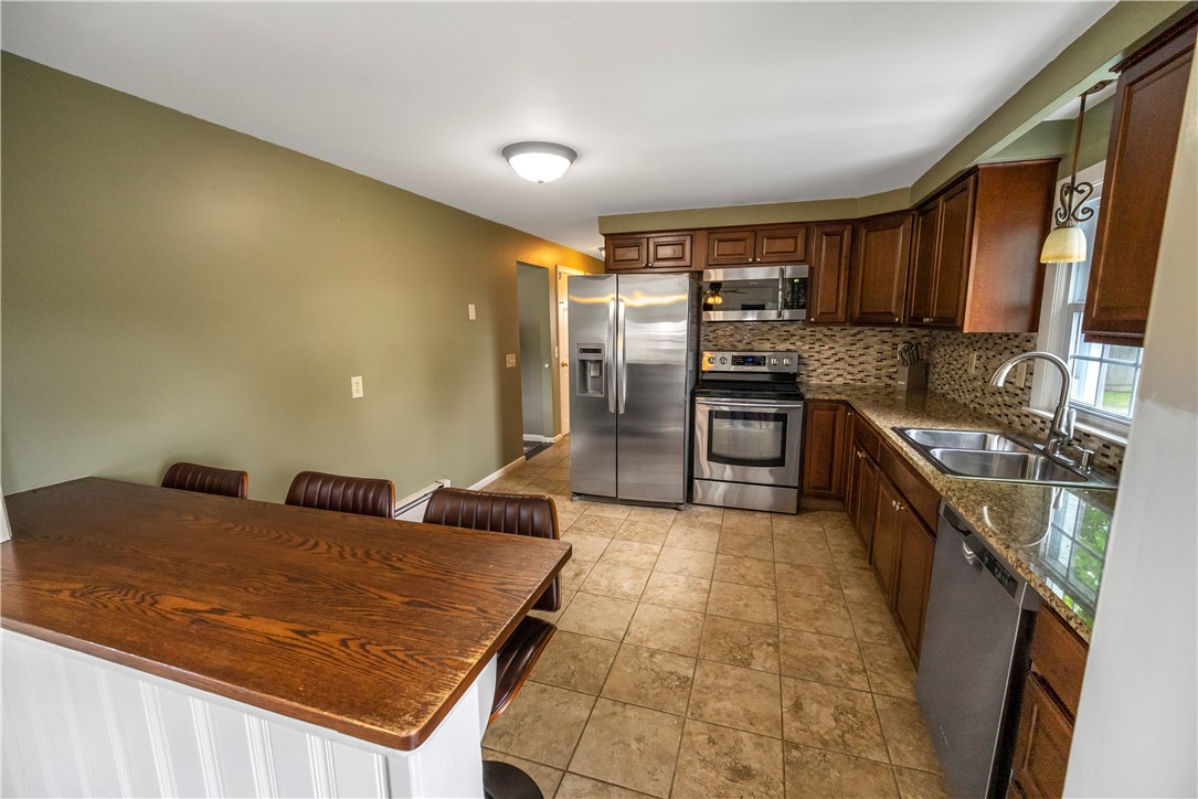 6 Cole Street Smithfield, RI 02828 - Photo 7 of 29