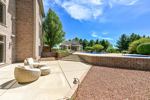 $2,775,000 | 3277 North Canterbury Lane, Summit, WI 53066