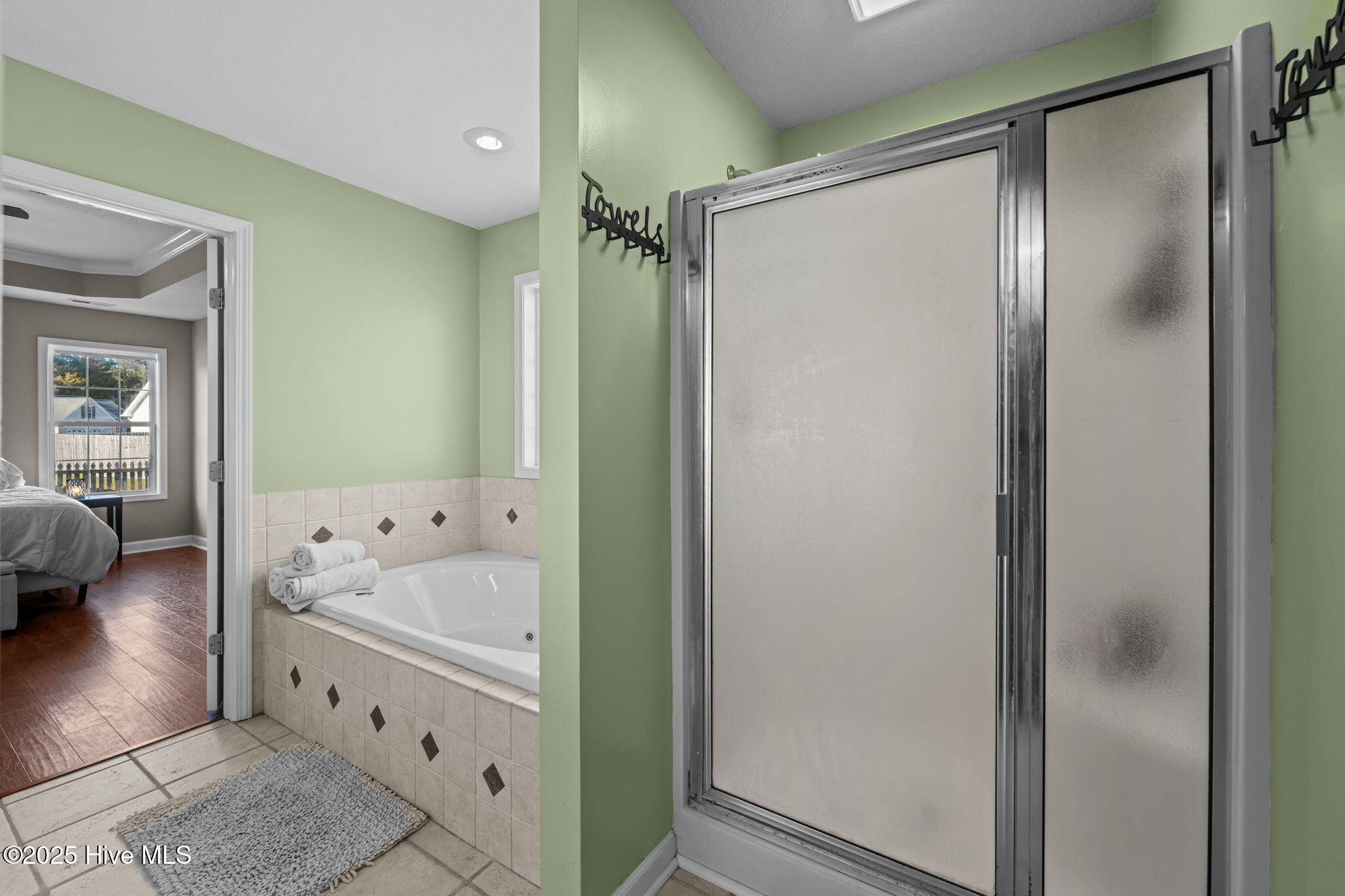 155 MacDonald Boulevard Havelock, NC 28532 - Photo 26 of 36 jetted tub/ separate shower