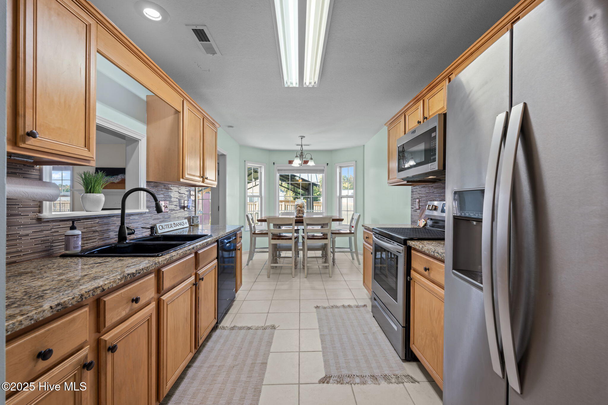 155 MacDonald Boulevard Havelock, NC 28532 - Photo 10 of 36 kitchen with granite countertops
