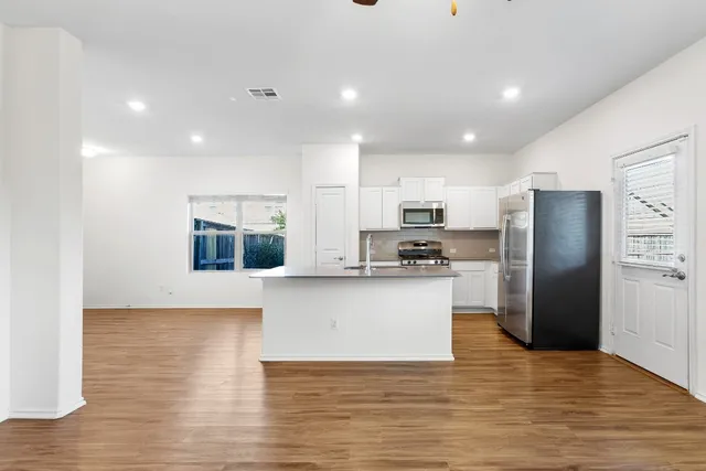 $1,949 | 189 Andross Lane, Bastrop, TX 78602