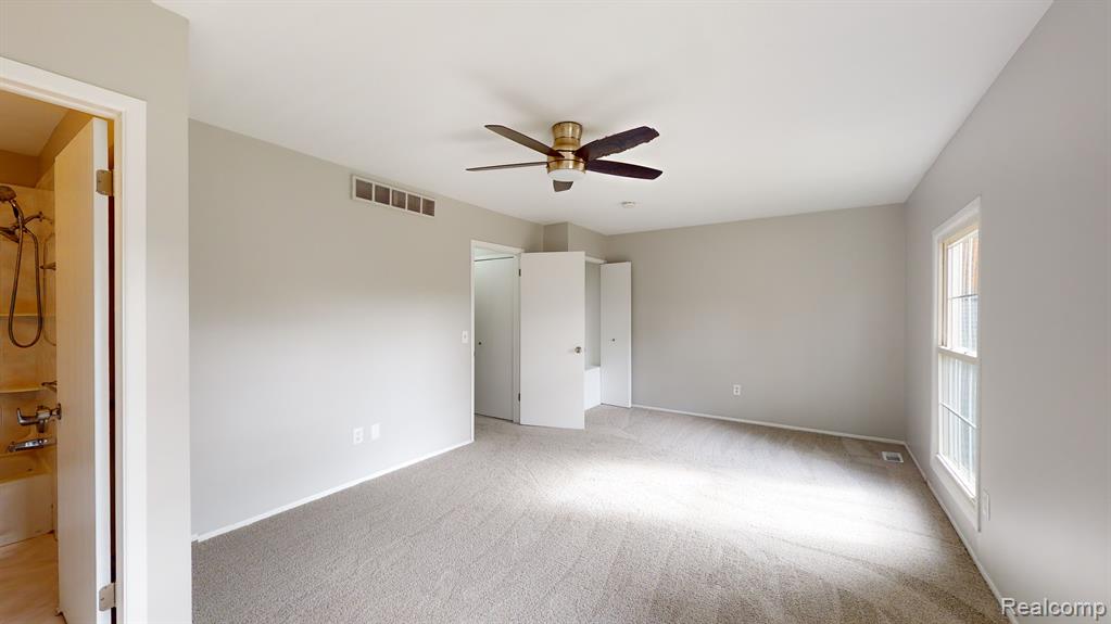 1226 Kings Cove Court Rochester Hills, MI 48306 - Photo 13 of 34