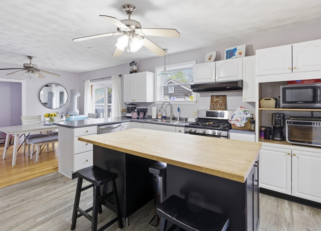 90 Sweetbriar Avenue Riverside, RI 02915 - Photo 7 of 22 Gallery Image 7
