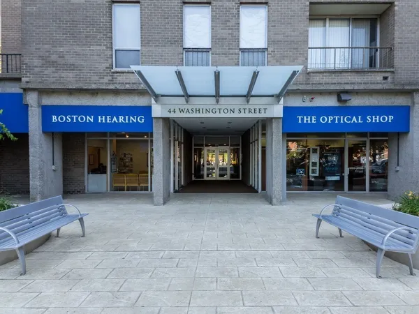 $2,500 | 44 Washington Street, Unit 703, Brookline, MA 02445