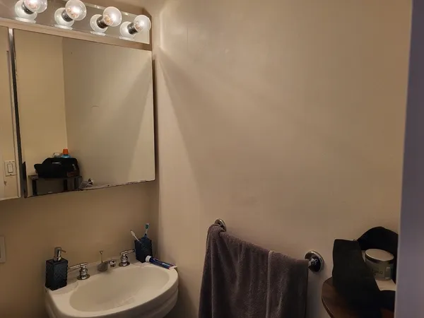 $2,500 | 44 Washington Street, Unit 703, Brookline, MA 02445