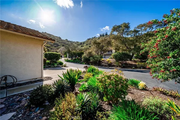$795,000 | 4023 Pala Mesa Oaks Drive, Fallbrook, CA 92028