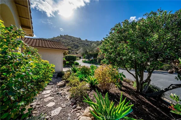 $795,000 | 4023 Pala Mesa Oaks Drive, Fallbrook, CA 92028
