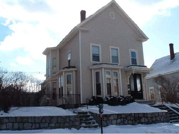 33 Myrtle Street Manchester, NH 03104 - Photo 1 of 1 Gallery Image 1