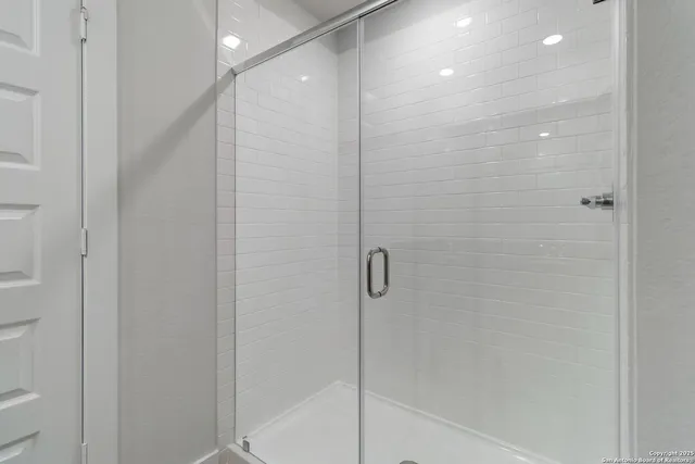 $330,282 | 5915 Willow Point Boulevard, San Antonio, TX 78220