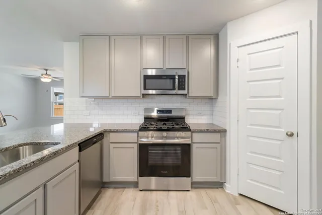 $330,282 | 5915 Willow Point Boulevard, San Antonio, TX 78220