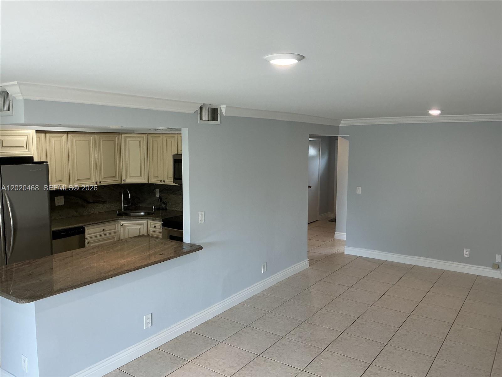 1321 Partridge Close, Unit 60 Pompano Beach, FL 33064 - Photo 7 of 32