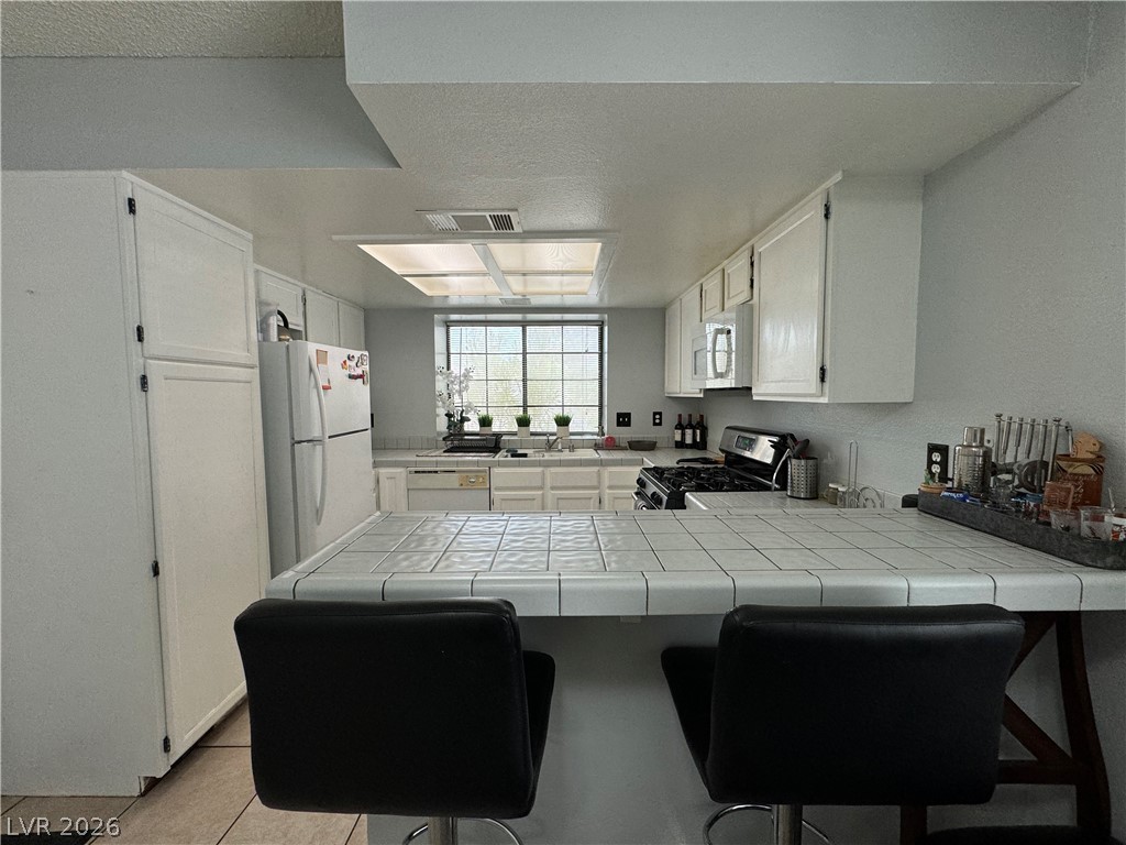 6516 Deadwood Road Las Vegas, NV 89108 - Photo 5 of 14