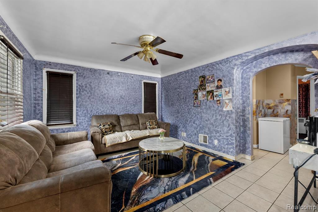 6800 Longacre Street Detroit, MI 48228 - Photo 10 of 24