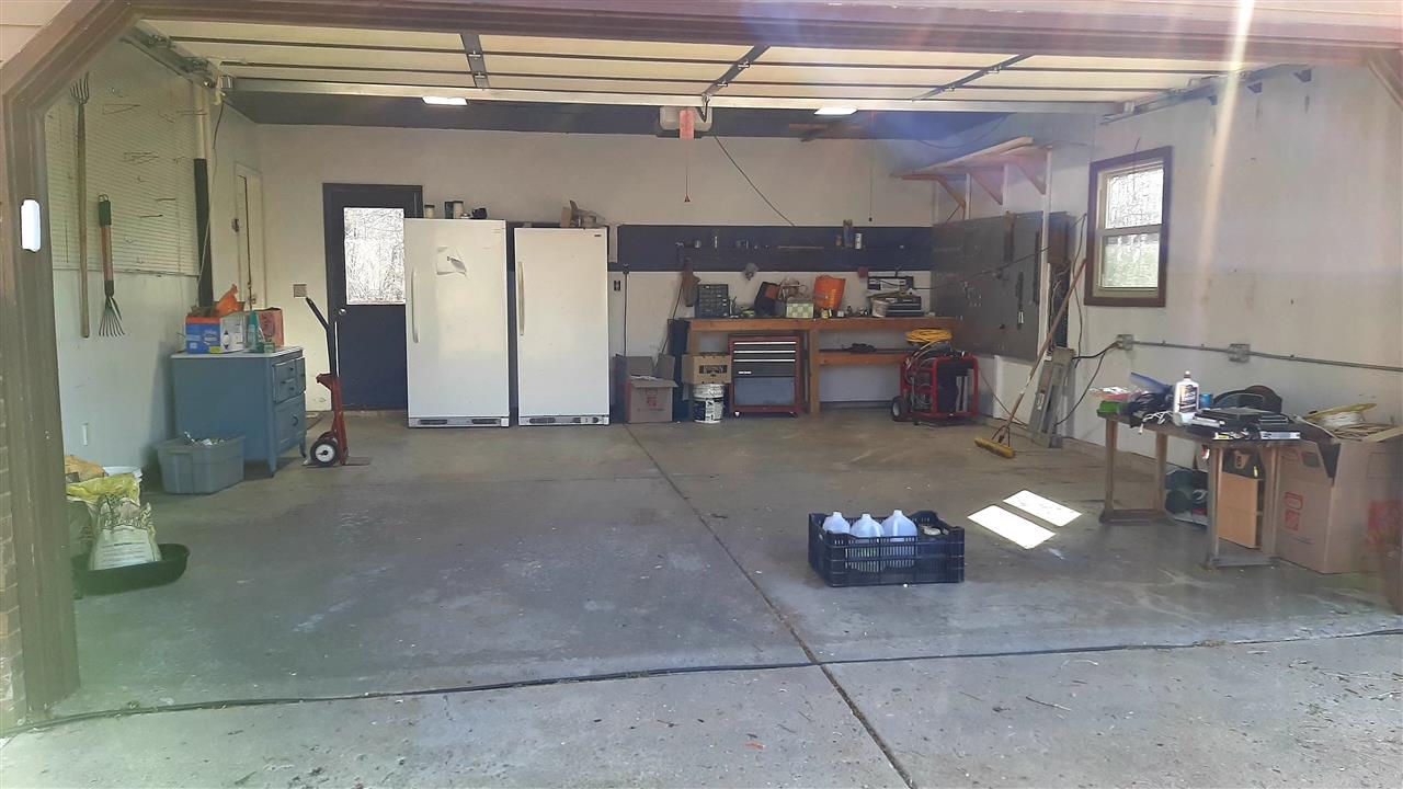 12863 Upton Road Bath, MI 48808 - Photo 22 of 27 50038117-21.JPG