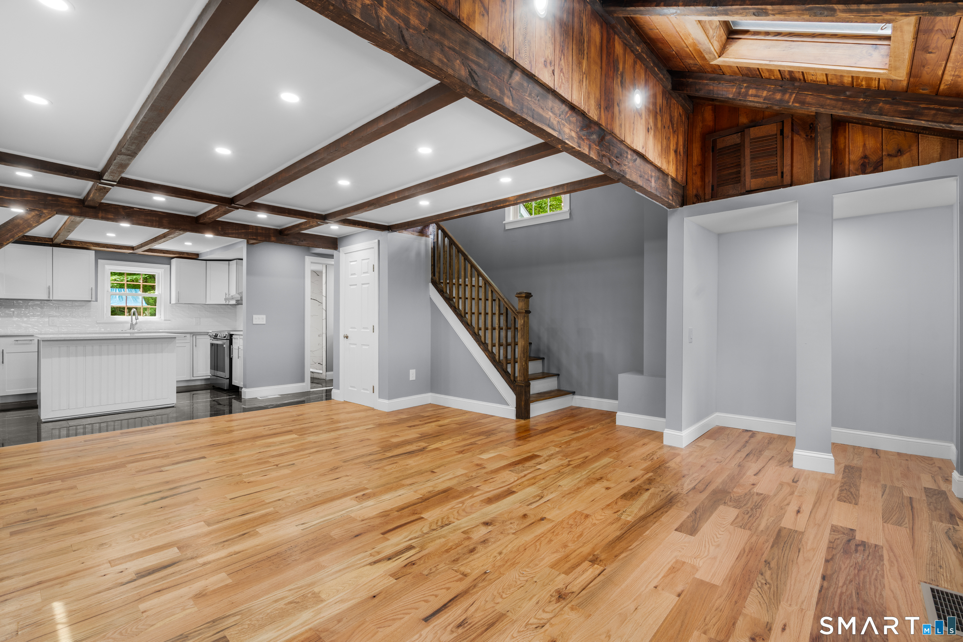 195 Reaching Hill Road Winchester, CT 06098 - Photo 4 of 36