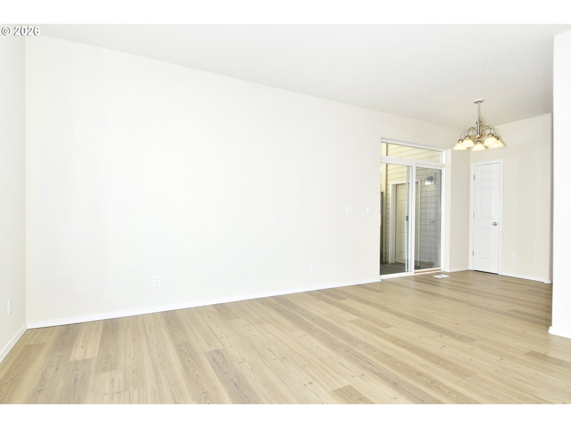 20477 Southwest Marimar Street Beaverton, OR 97078 - Photo 9 of 28 a view of an empty room