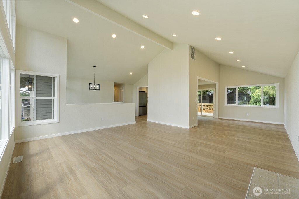 15526 Southeast 169th Street Renton, WA 98058 - Photo 12 of 38 Gallery Image 12