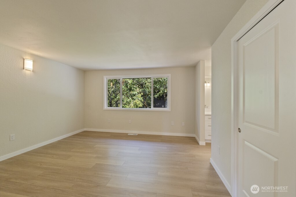 15526 Southeast 169th Street Renton, WA 98058 - Photo 15 of 38 Gallery Image 15