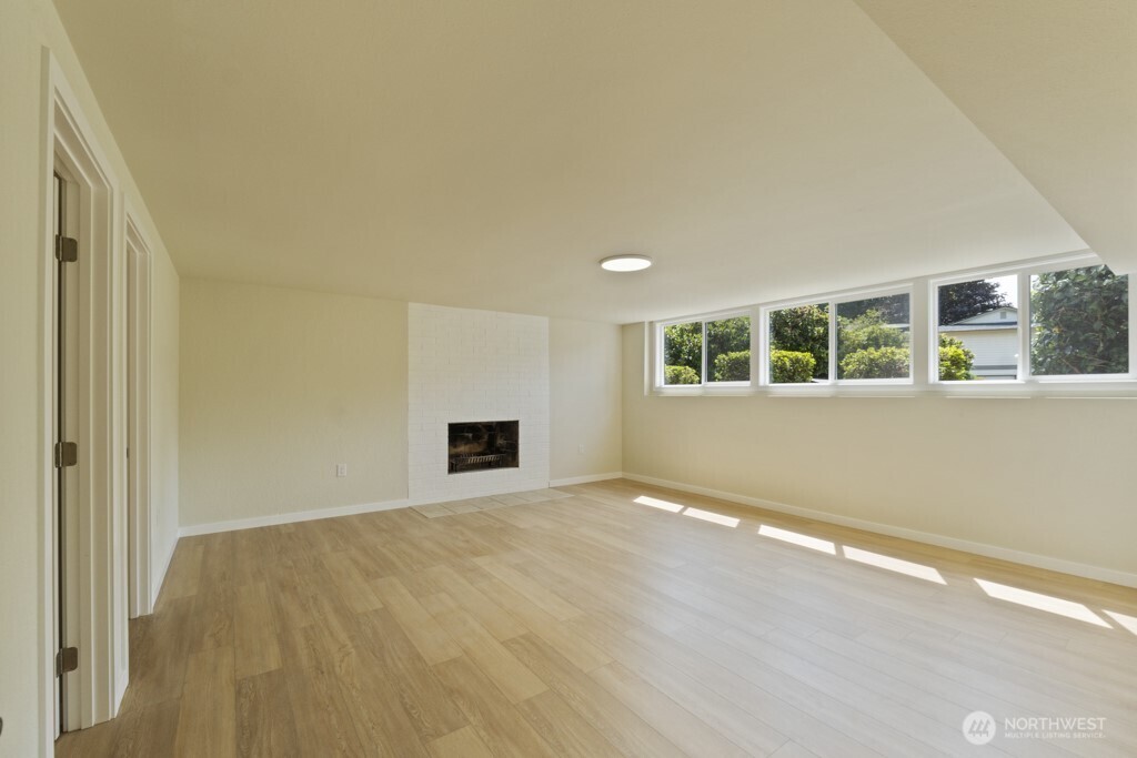 15526 Southeast 169th Street Renton, WA 98058 - Photo 24 of 38 Gallery Image 24