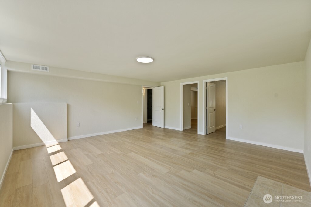 15526 Southeast 169th Street Renton, WA 98058 - Photo 26 of 38 Gallery Image 26