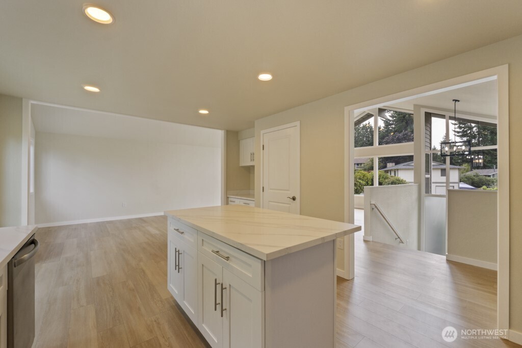 15526 Southeast 169th Street Renton, WA 98058 - Photo 8 of 38 Gallery Image 8