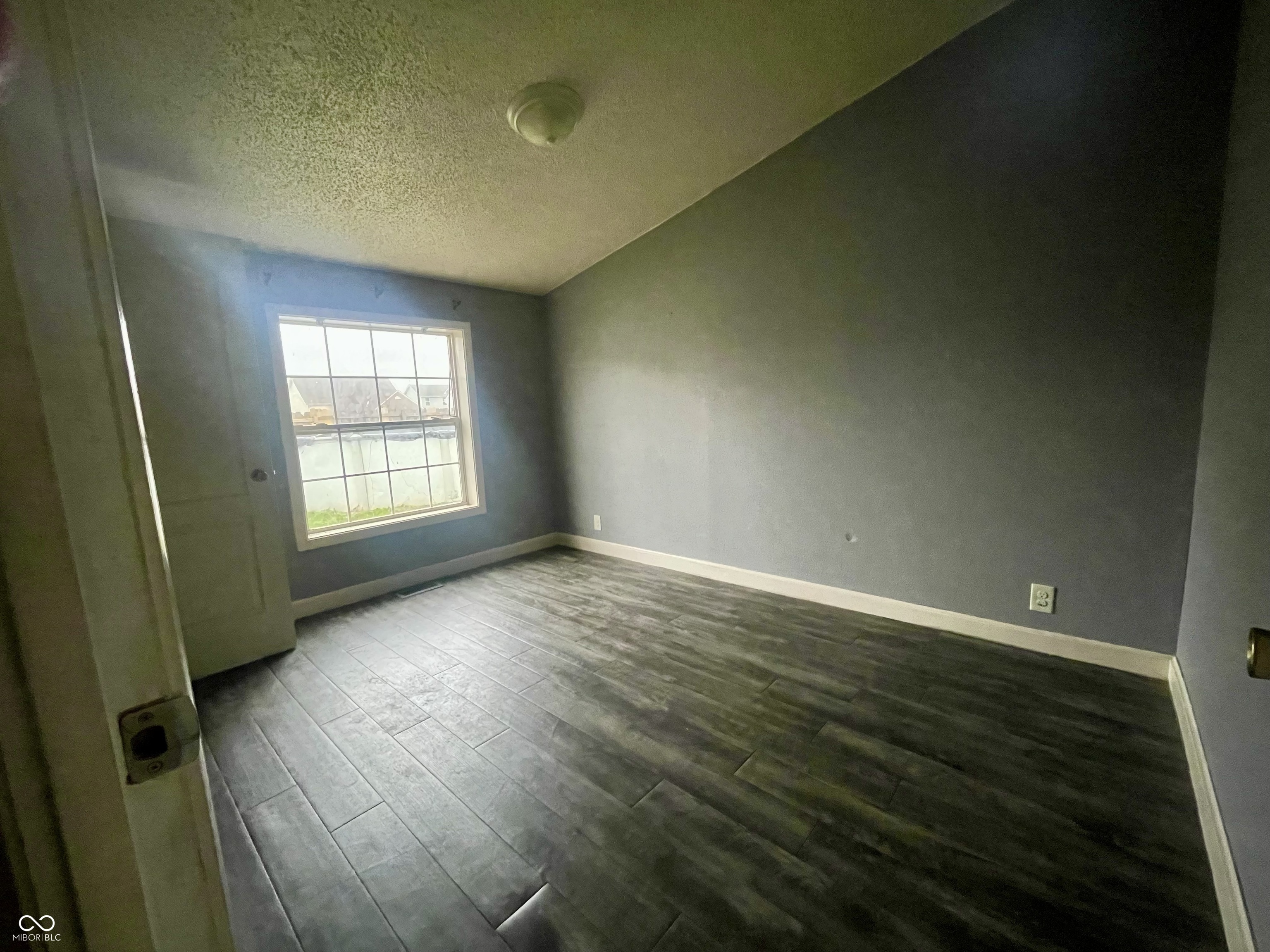 4673 West Ridge Drive Columbus, IN 47203 - Photo 11 of 14