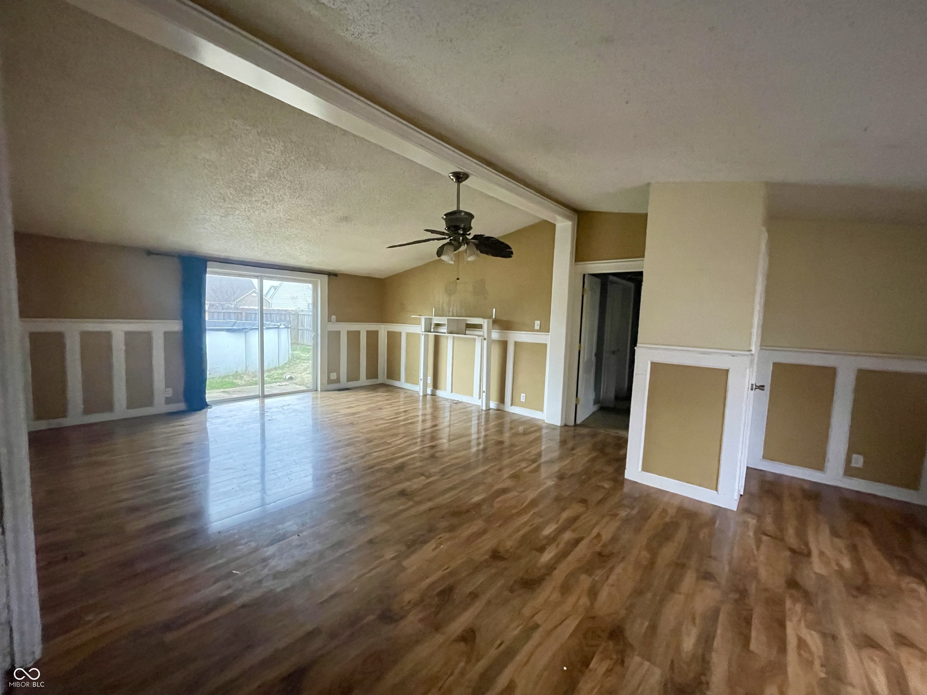 4673 West Ridge Drive Columbus, IN 47203 - Photo 4 of 14