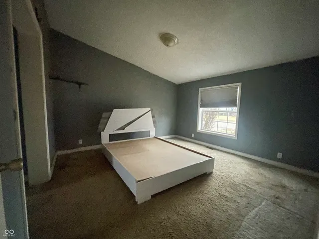 $160,000 | 4673 West Ridge Drive, Columbus, IN 47203