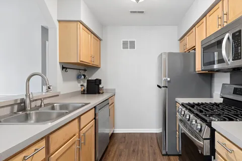 $269,900 | 43 Orchard Terrace, Unit 3, Lombard, IL 60148