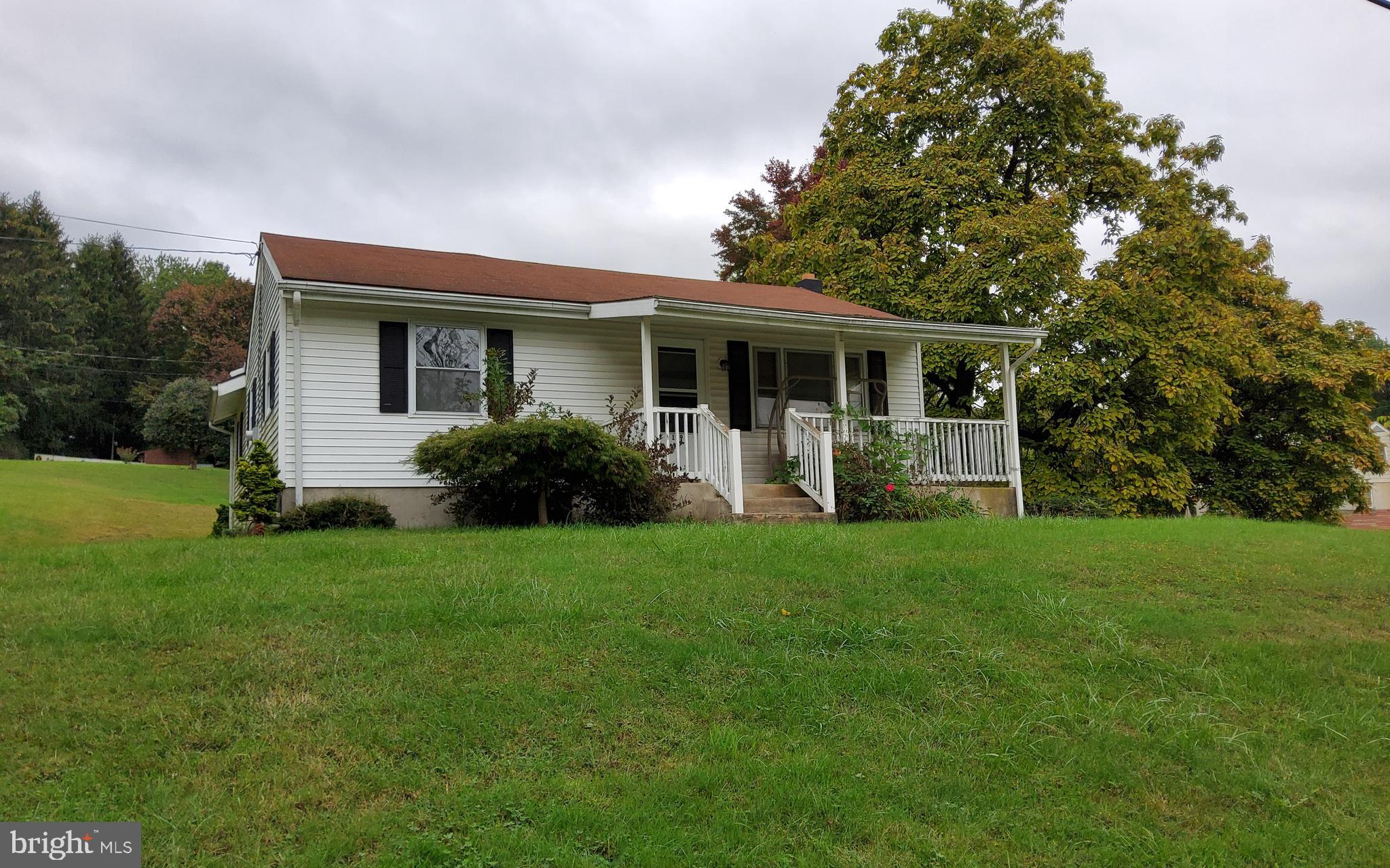109 Lost Lane Reading, PA 19607 - Photo 1 of 2 Gallery Image 1