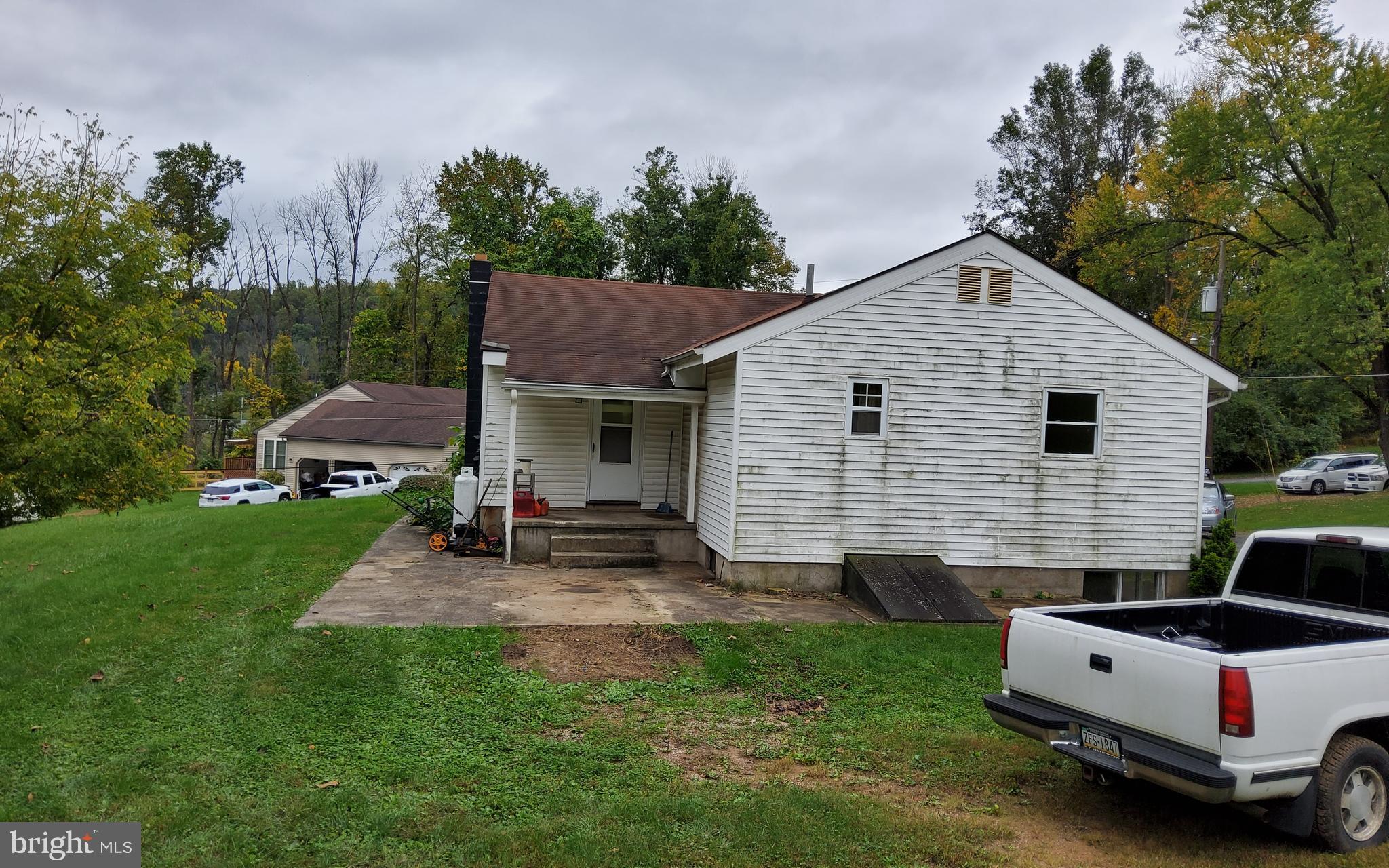109 Lost Lane Reading, PA 19607 - Photo 2 of 2 Gallery Image 2