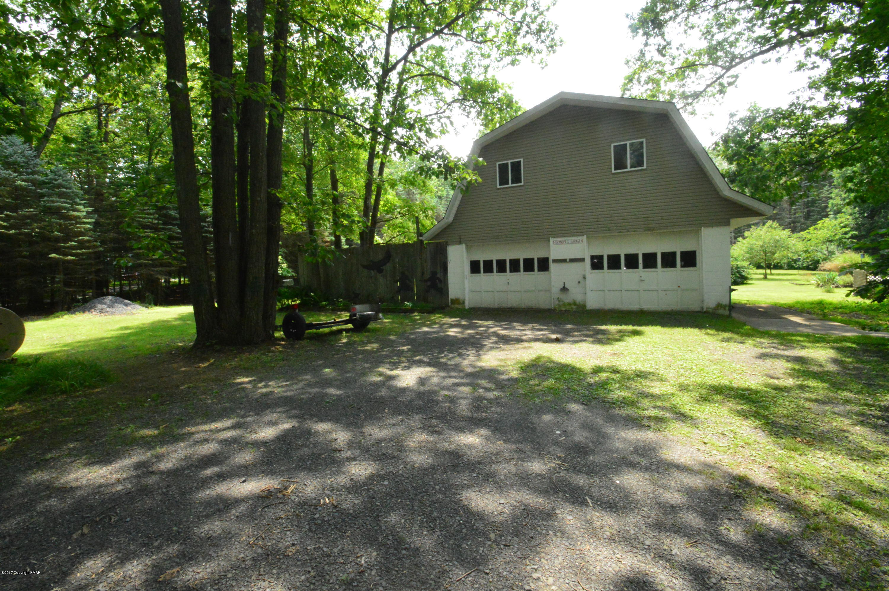 279 Scheller Hill Road Kunkletown, PA 18058 - Photo 29 of 38 Small Barn