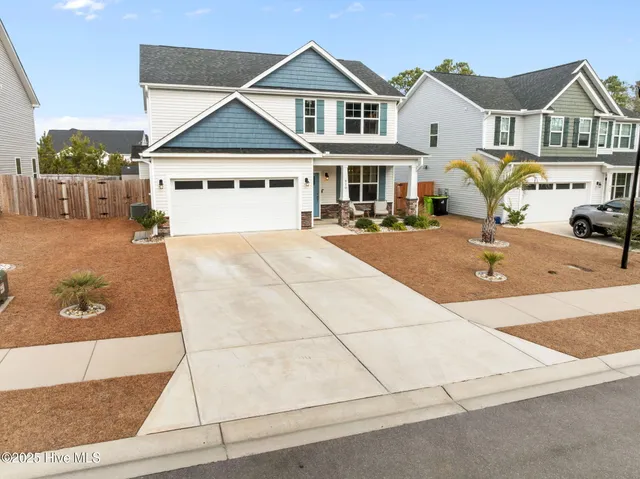 $424,900 | 910 Terraces Lane, Hampstead, NC 28443
