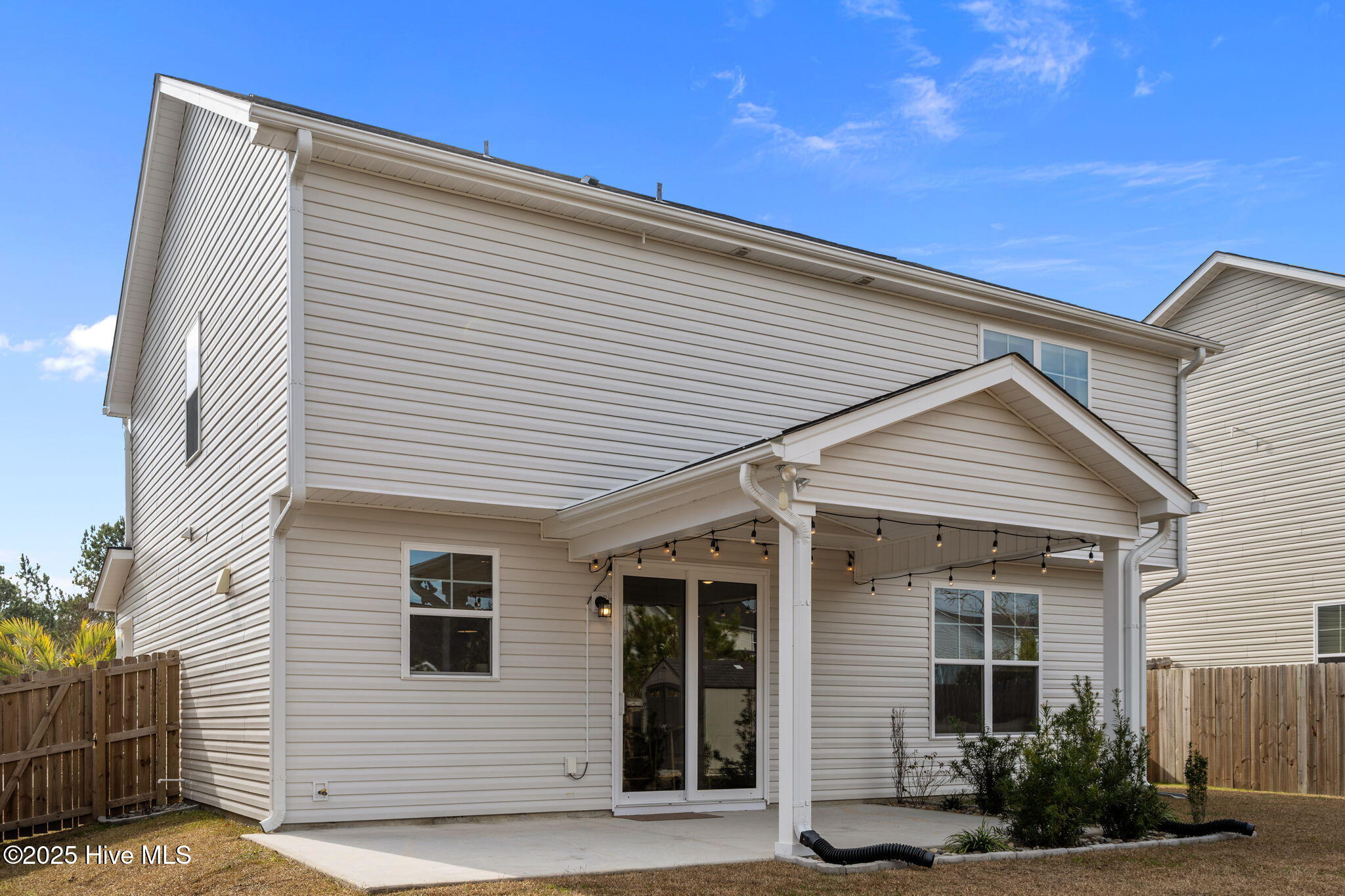 910 Terraces Lane Hampstead, NC 28443 - Photo 5 of 53 9-web-or-mls-09