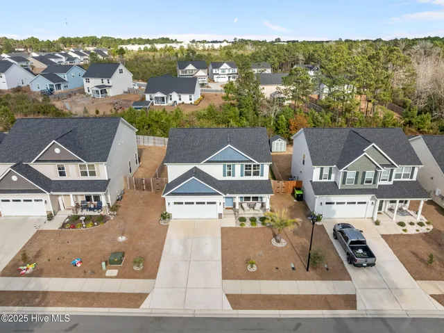 $424,900 | 910 Terraces Lane, Hampstead, NC 28443