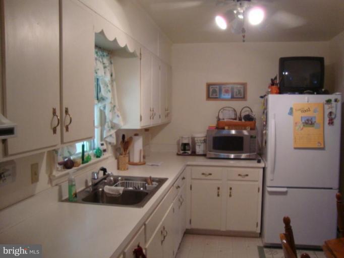 19607 Three Notch Road Lexington Park, MD 20653 - Photo 4 of 10 Kitchen