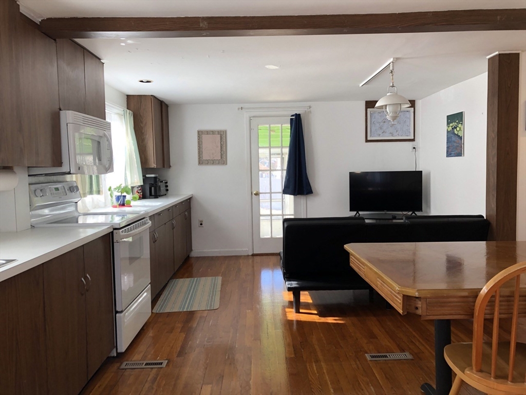 43 Hillcroft Road, Unit 43 Waltham, MA 02452 - Photo 13 of 20