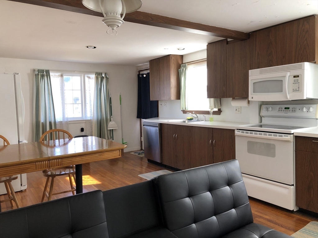43 Hillcroft Road, Unit 43 Waltham, MA 02452 - Photo 16 of 20