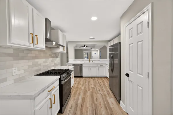 $2,100 | 2915 Morton Cove Lane, Katy, TX 77449