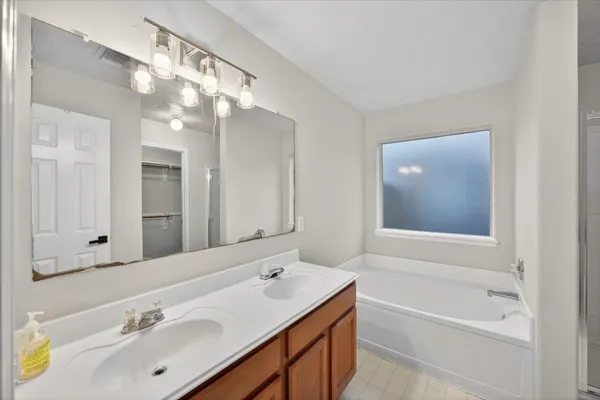 $2,100 | 2915 Morton Cove Lane, Katy, TX 77449