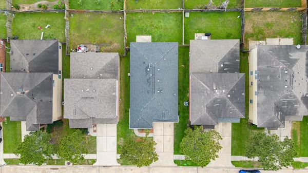 $2,100 | 2915 Morton Cove Lane, Katy, TX 77449